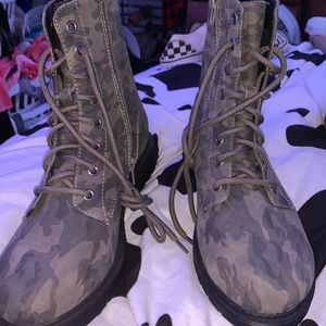 Camo combat boots